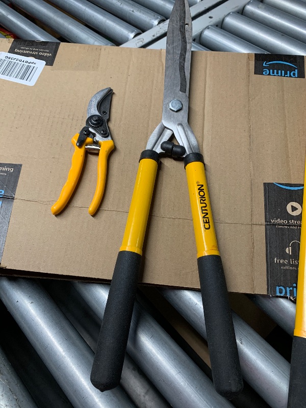 Photo 1 of (see images for damage) Centurion 1222 3-Piece Lopper, Hedge Shear & Pruner Combo Set, Heavy Duty Tree, Shrub & Bush Care Kit for Lawn