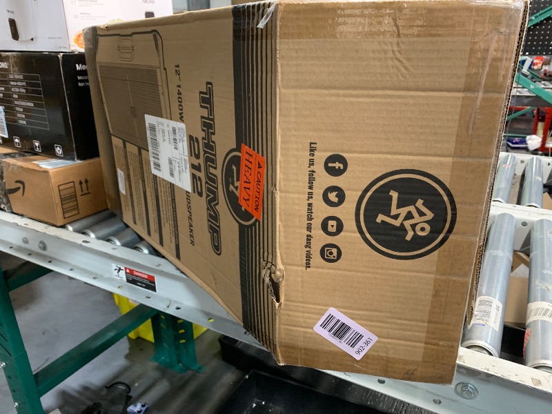 Photo 1 of ***************SPEAKER NON-FUNCTIONAL, FOR PARTS ONLY, FINAL SALE**************
Mackie Thump212 12" 1400W Powered Loudspeaker with Heavy-Duty Drivers and Music Ducking Mode