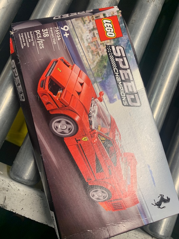 Photo 1 of ***FACTORY SEALED***LEGO Speed Champions Ferrari F40 Supercar, Toy Car Model Building Set with Driver Minifigure, Collectible Ferrari Toy for Kids Ages 9 and Up, 76934