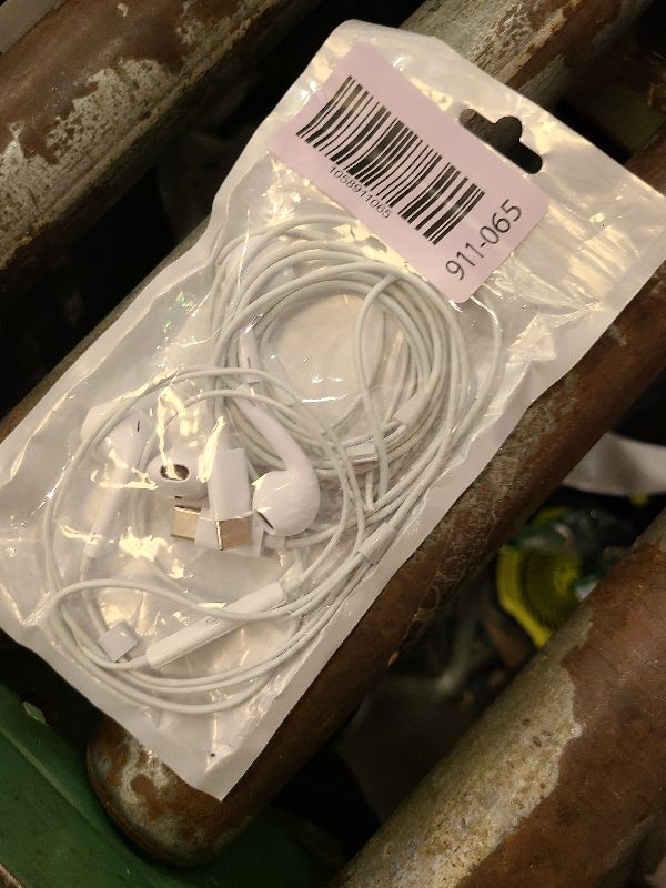 Photo 1 of 2 Pack Earbuds Headphones Earphones Wired [MFI Certified] USB C Microphone Call Volume Control Noise Isolating Compatible with iPhone 15 Pro Max/15 Pro/15 Plus/15/Samsung S23 Ultra S22+ S21