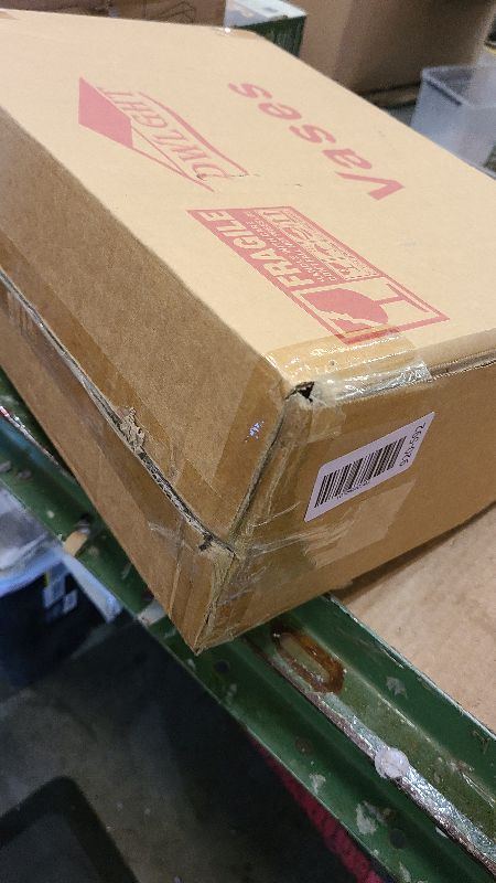 Photo 1 of 16Pcs Glass Cylinder Bud Vases for Centerpieces,7.7 In Tall Clear Flower Vases in Bulk,Glass Small Vases Floating Candle Holder for Party,Home Decor,Wedding Decoration,Birthday,Anniversary,Baby Shower