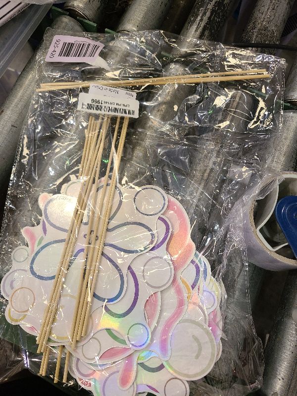 Photo 1 of 16pcs Jellyfish Flower Bubble Theme Centerpiece Sticks Under The Sea Centerpiece for Table Yellow Cartoon Party Decorations for Cartoon Ocean Theme Birthday Party Baby Shower Supplies