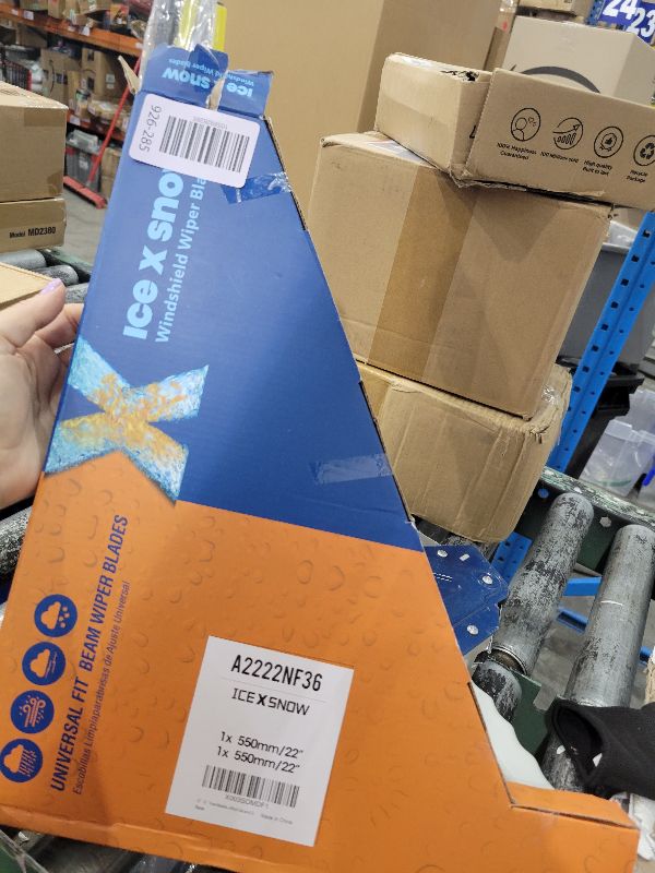 Photo 1 of 22"+22" Wiper Blades Replacment for Chevy Silverado 2013-2008 Silverado 1500/2500HD/3500HD;GMC Sierra 2013-2008 OEM Quality Windshield Wiper Blades(Set of 2) Pinch Tab