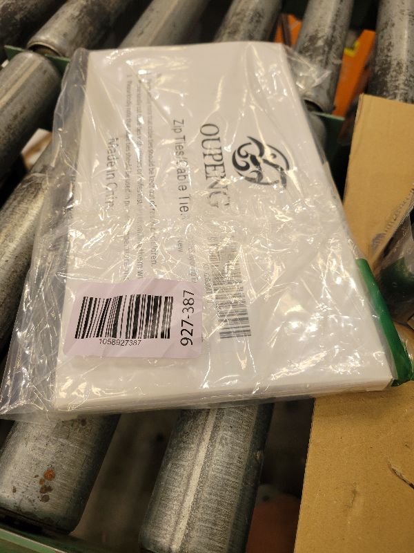 Photo 1 of 200PCS Nylon Zip Ties - 8 Inch Green,Multi-Purpose Self Locking Cable Ties? Ultra Strong Plastic Wire Ties with 40 Pounds Tensile Strength