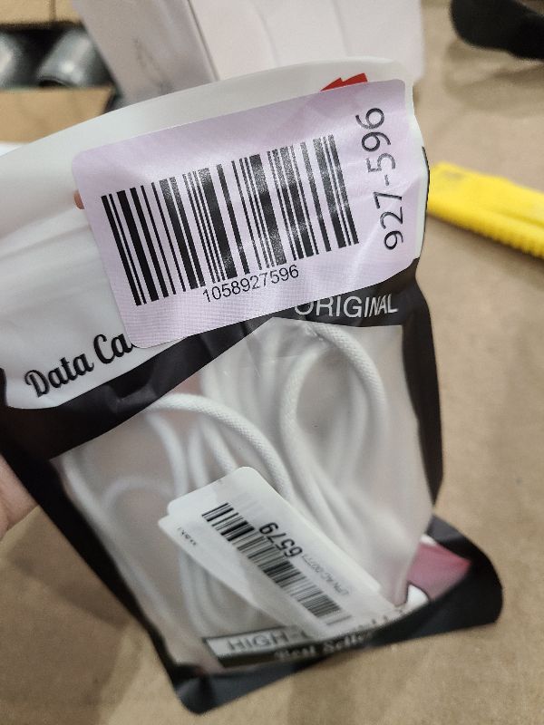 Photo 1 of [MFi Certified] iPhone 17 16 15 Charger Cord 6FT, 2 Pack 60W USB C to USB C Charging Cable Cord Long for iPhone 17/17 Pro/17 Pro Max/Air/16/16 Pro/16 Pro Max/15/15 Pro Max, iPad Pro/Air/Mini, White