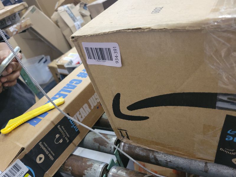 Photo 1 of 2 Floors Subwoofer Isolation Stand, Audio Isolation Platform with Foot Spikes for Standard Speaker, Studio Home Office Use Speaker Isolation Feet Platform(11.8" L x 13.7" W, Black)