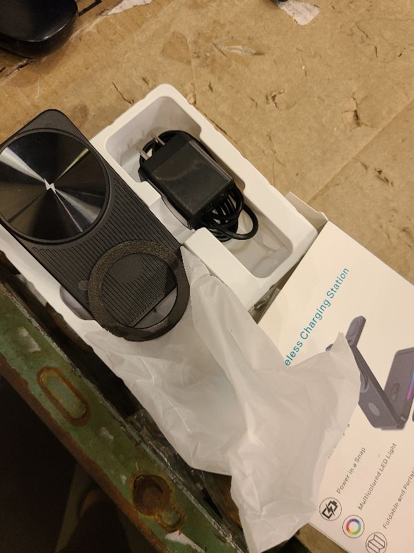 Photo 1 of 3 in 1 Magnetic Wireless Charger for Samsung, Foldable MagSafe Wireless Charging Station for Samsung Galaxy S25 Ultra/Z Fold7/Flip7/S24, Watch Charger for Galaxy Watch Ultra/8/7/Buds (for Travel)