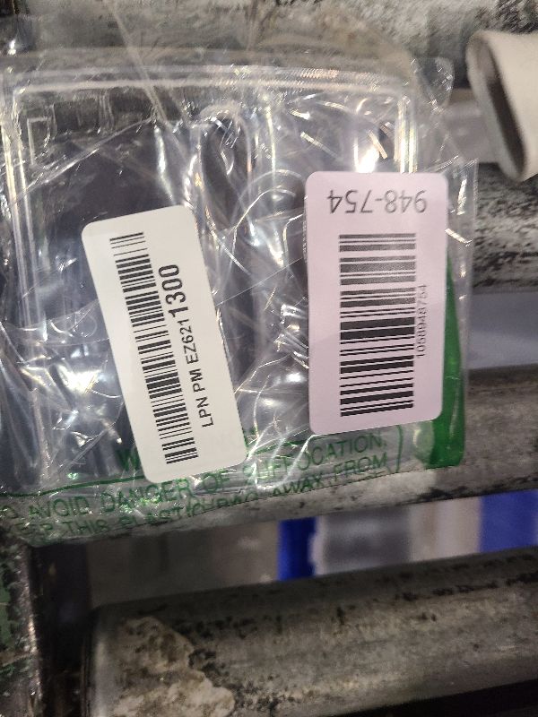 Photo 1 of 1 Pcs Pop Up Sticky Note Dispenser Sticky Note Holder Pop Up Note Dispenser Transparent Top for 3 x 3 Inch Sticky Notes School Office Home Store Black Base Clear Top (1)