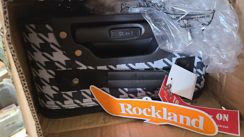 Photo 1 of 2 PC LUGGAGE SET