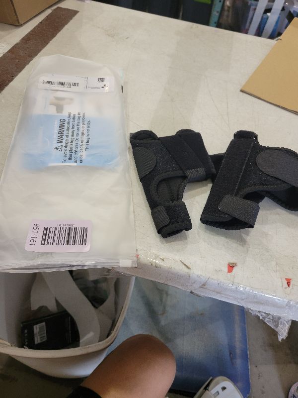 Photo 1 of 1 Pair Bunion Corrector for Women & Men, Night Bunion Splint, Big Toe Straightener, Bunion Brace for Pain Relief