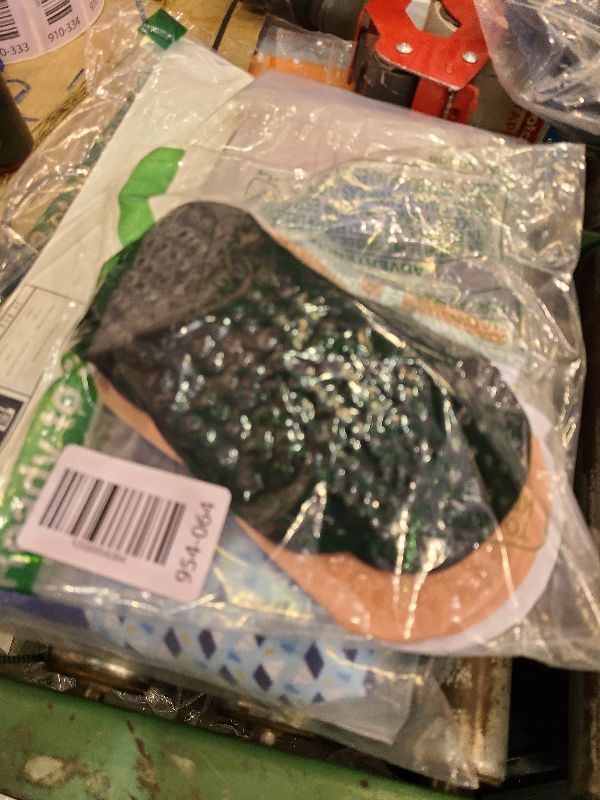 Photo 1 of 3 Pairs Womens Pilates Socks with Grips Yoga Socks Non Slip Grip Socks for Women for Gym Athletic Barre(A3)