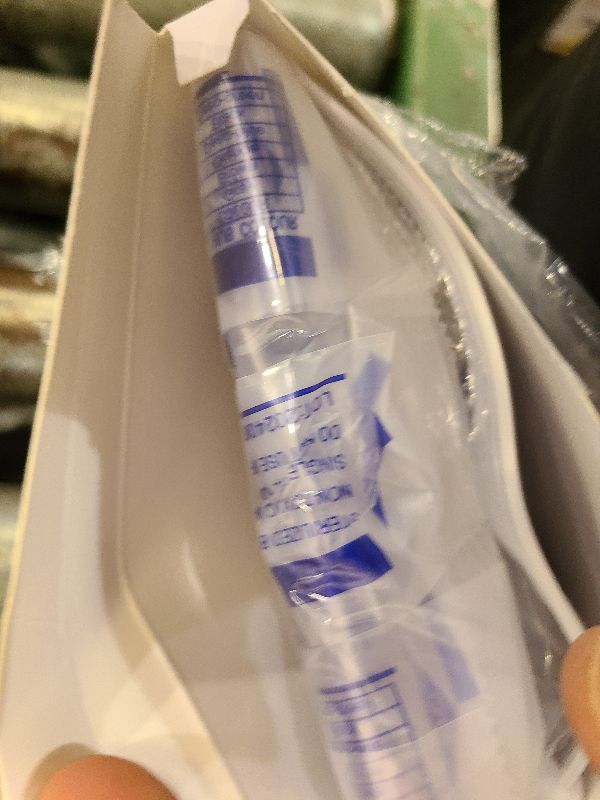 Photo 1 of 1ml Syringe Without Needle, 1ml Syringe for Liquids, Syringes for Scientific Labs, Measuring Liquids, Feeding Pets, 12 Pack Packaged