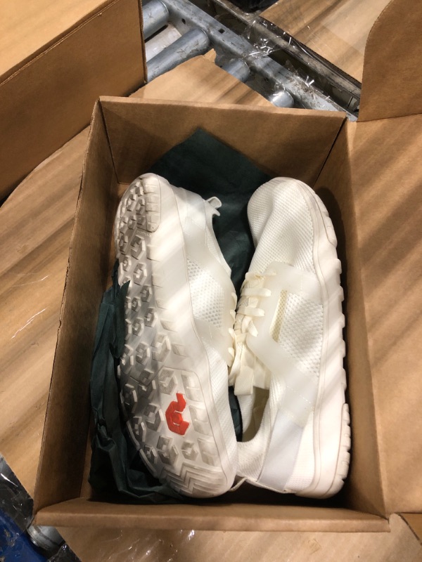 Photo 1 of **NEED TO BE CLEANED** Pulltop Men's Barefoot Wide Trail Running Shoes - Minimalist Wide Toe Box Workout Shoes with Zero Drop Sole Cross for Trainer Off WHT Size 10