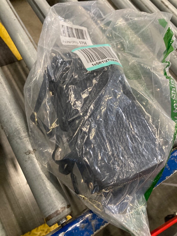 Photo 1 of ***Similar***
Atzuofan Trendy Crocodile Patterned PU Card Holder, Zippered Multi-slot Small Purse for Men & Women (Black)