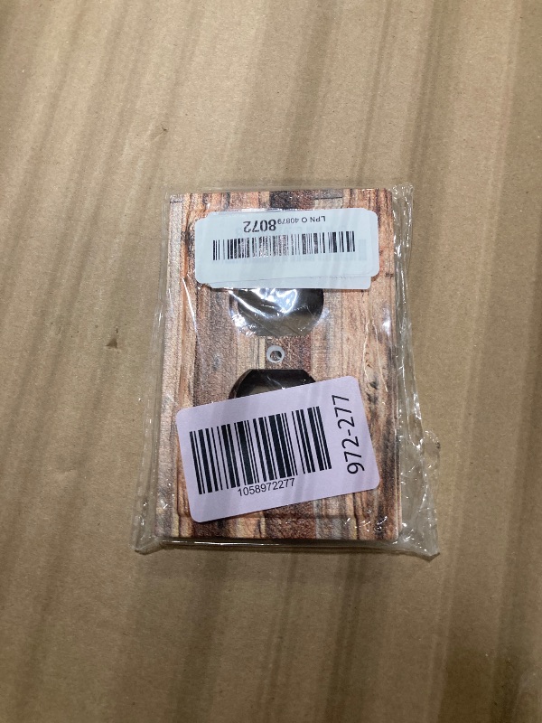 Photo 1 of **** MISSING SCREWS***** WMHUSU Decorative Outlet Covers Vintage Yellow Brown boards Tan Wood Plank 1 Gang Wall Plate Cover Receptacle Duplex Light Switch Cover Plate Single Dual Plug Covers Electrical Switchplate?2Pack?