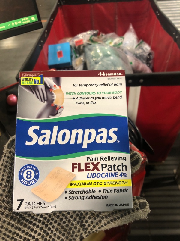 Photo 1 of ** SIMILAR*
Salonpas Maximum OTC Strength Lidocaine 4% Pain Relieving Flex Patch, Apply for Up to 8 Hours, Unscented, Thin, Flexible, Lightweight, Patch Stays in Place, 7 Patches