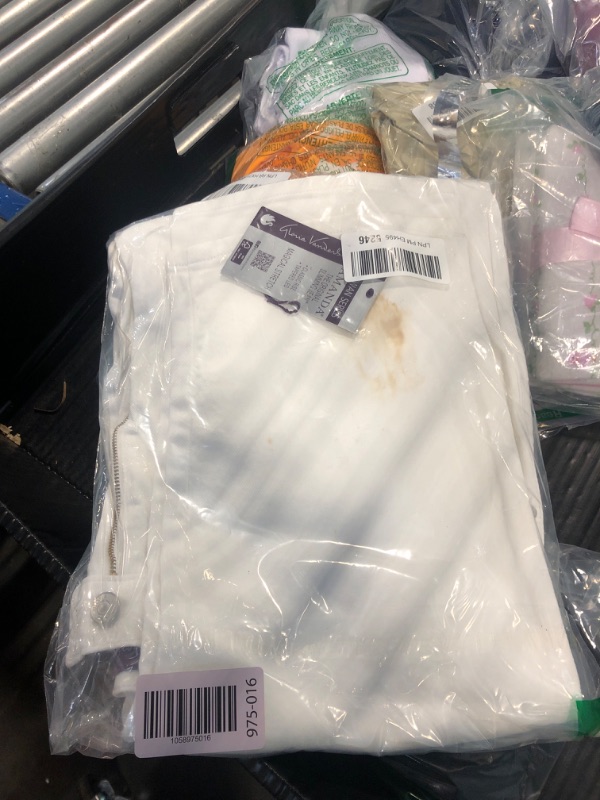 Photo 1 of *** STAINED*
Gloria Vanderbilt Women's Amanda Classic High Rise Tapered Jean, Vintage White, 18 Regular