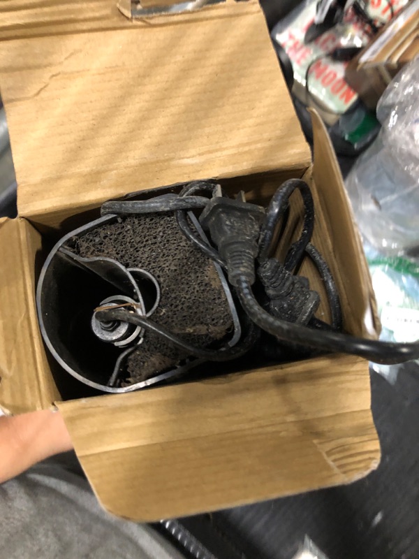 Photo 1 of ****ITS BEEN USED *****Small Pond Filter for 75-300 Gallon Tank, Aquarium U-V Filter Green Clean Machine Submersible Powerful Pump Canister Filter 600GPH for Fish Turtle Tank Saltwater Freshwater Crystal Clear Green Killing