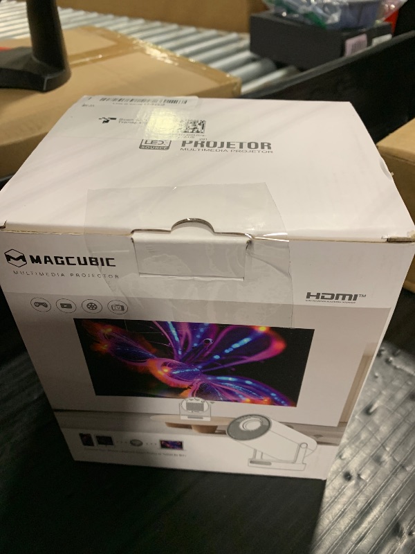 Photo 1 of ?Electric Focus?Magcubic Mini Projector 4K Support, Smart Projector with WiFi 6 and Bluetooth 5.4, 5W Soundbase Speaker, 180° Rotation, Portable Proyector for Home Theater