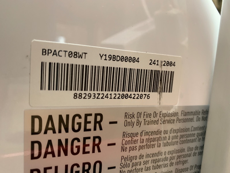 Photo 1 of ** BROKEN VENTS BLADES**
BLACK+DECKER Portable Air Conditioner, 9,000 BTU (5,300 BTU SACC) for Rooms up to 400 Sq. Ft., Portable AC with Follow Me Remote Control and Window Kit, BPACT08WT, White