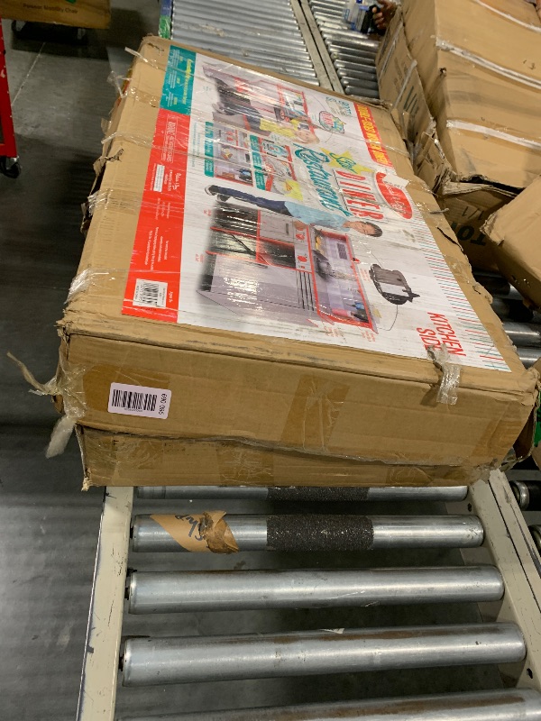 Photo 1 of ** SOME DAMAGED PARTS, MOSTLY CORNERS**
Melissa & Doug Star Diner Restaurant