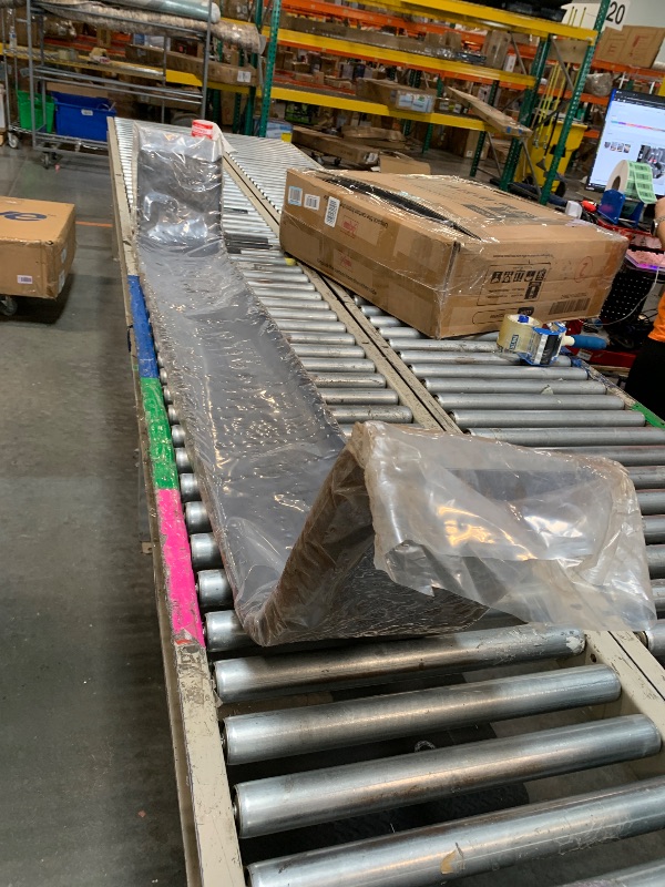 Photo 1 of ** MINOR RUSTING
Extreme Max 5001.6401 Tandem Axle Trailer Fender – 14-Gauge Untreated Steel, Weld-On Flat Top Fender for 13"–15" Wheels, Heavy-Duty Utility & Landscaping Trailers – Single Fender