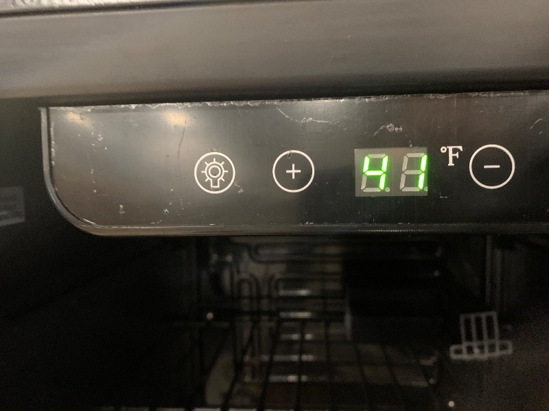 Photo 1 of ** broken door, needs to be repaired**
Electactic 95 Cans Beverage Refrigerator, 26 Bottle Mini Fridge, 2.7 cu.ft Drink Fridge Digital Temperature Control for Bottled Beer, Soda,Water