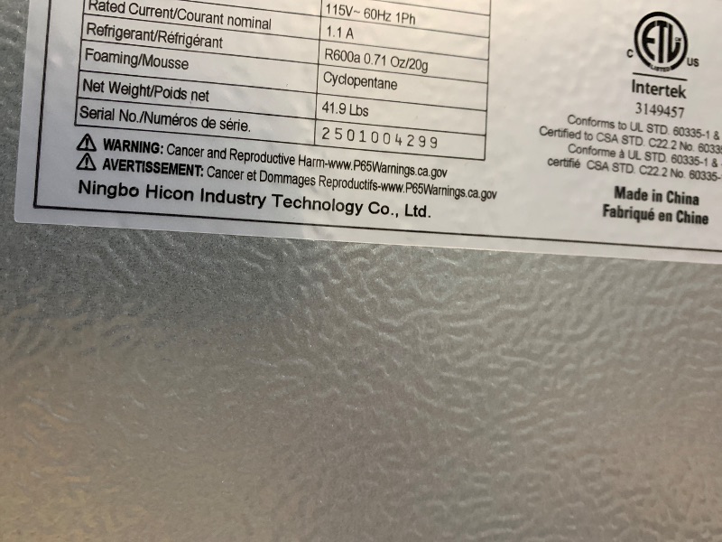 Photo 1 of ** broken door, needs to be repaired**
Electactic 95 Cans Beverage Refrigerator, 26 Bottle Mini Fridge, 2.7 cu.ft Drink Fridge Digital Temperature Control for Bottled Beer, Soda,Water