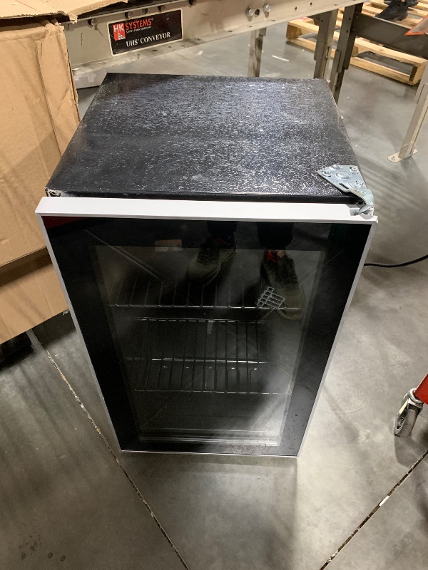 Photo 1 of ** broken door, needs to be repaired**
Electactic 95 Cans Beverage Refrigerator, 26 Bottle Mini Fridge, 2.7 cu.ft Drink Fridge Digital Temperature Control for Bottled Beer, Soda,Water