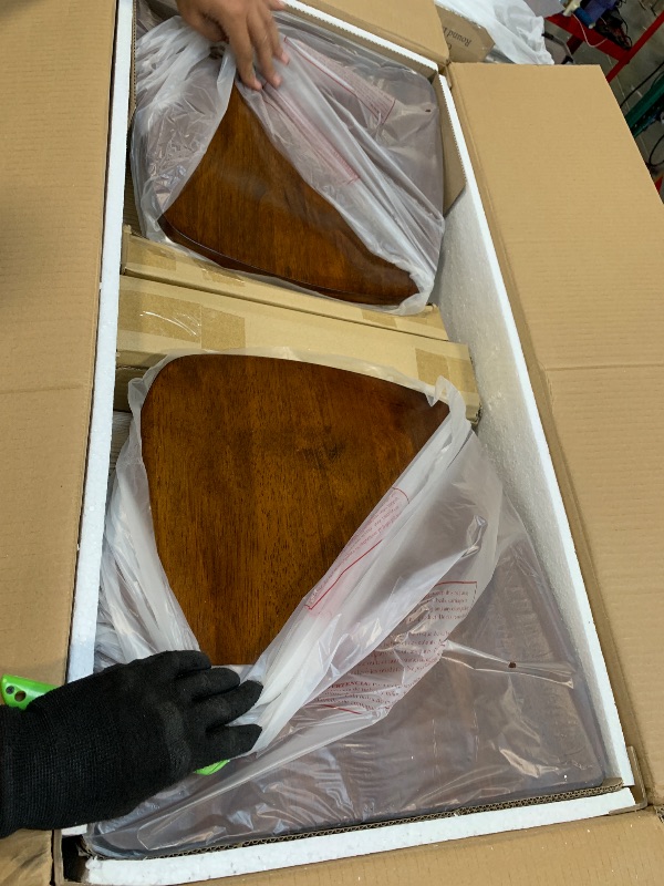 Photo 1 of  **SOLD AS IS/NO REFUND** retail:$600
Crosley Furniture Shelby 5-Piece Traditional Round Dining Table Set for 4, Distressed White