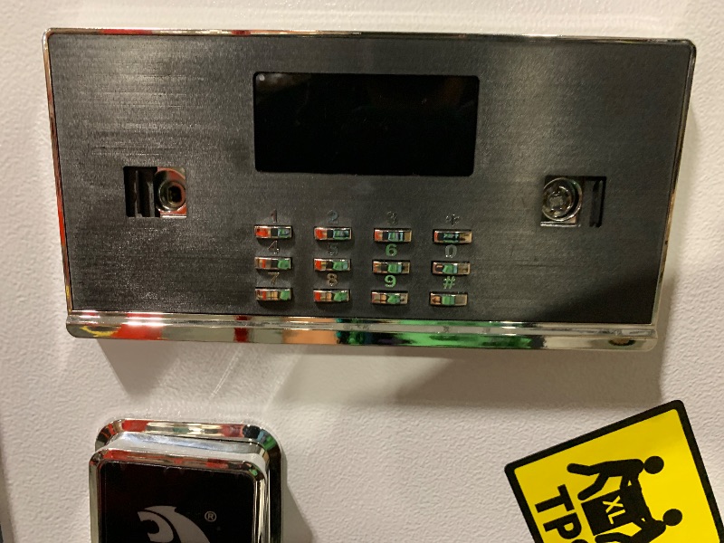 Photo 1 of ** MISSING SECOND KEY**
?US STOCK?TIGERKING 7.2 Cubic Feet Extra Large Heavy Duty Safe Box, Home Safe with Double Safety Key Lock and Separate Lock Box, Digital safe with 2 Removable Shelf for Home Hotel Office,132lbs