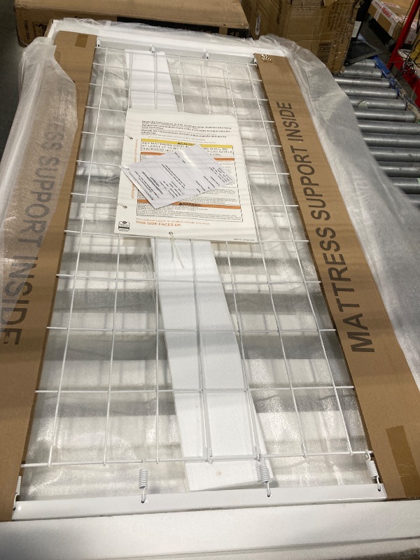 Photo 1 of **FACTORY SEALED** SOLD AS IS, NO REFUND/RETURN**
Delta Children Emery 4-in-1 Convertible Baby Crib - Greenguard Gold Certified, White