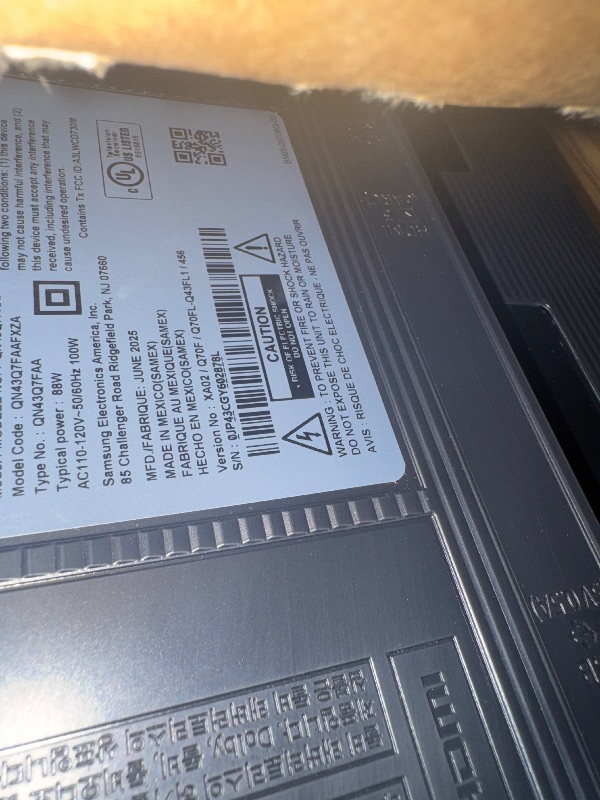 Photo 1 of *****IT TURNS ON PERFECTLY.****** Samsung 43-Inch Class QLED Q7F Series Samsung Vision AI Smart TV (2025 Model, 43Q7F) Quantum HDR, Object Tracking Sound Lite, Q4 AI Gen1 Processor, 4K upscaling, Gaming Hub, Alexa Built-in