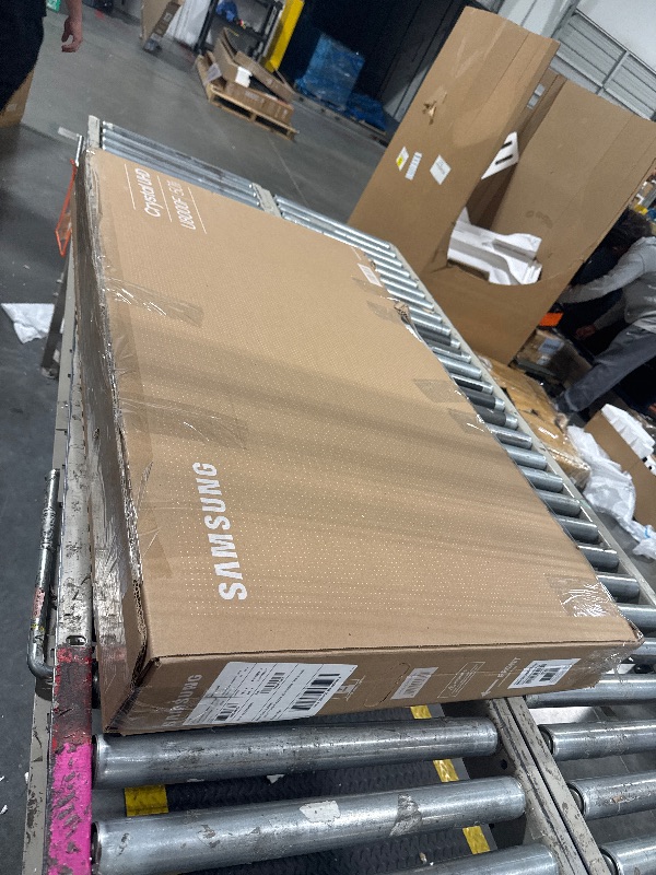 Photo 1 of *****IT TURNS ON PERFECTLY.****** Samsung 50-Inch Class Crystal UHD U8000F 4K Smart TV (2025 Model) Endless Free Content, Crystal Processor 4K, MetalStream Design, Knox Security, Alexa Built-in