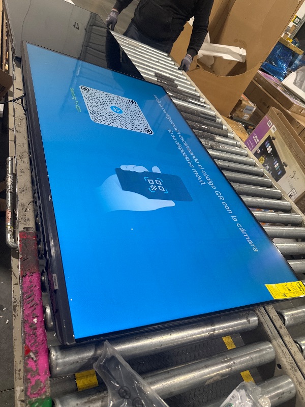 Photo 1 of *****IT TURNS ON PERFECTLY.****** Samsung 50-Inch Class Crystal UHD U8000F 4K Smart TV (2025 Model) Endless Free Content, Crystal Processor 4K, MetalStream Design, Knox Security, Alexa Built-in