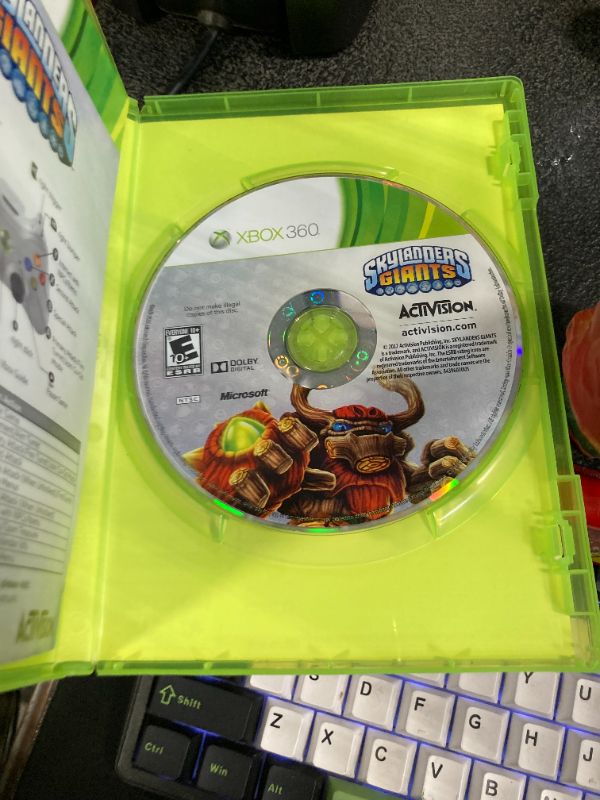 Photo 1 of ***CORRECT ITEM****Skylanders Giants Starter Pack