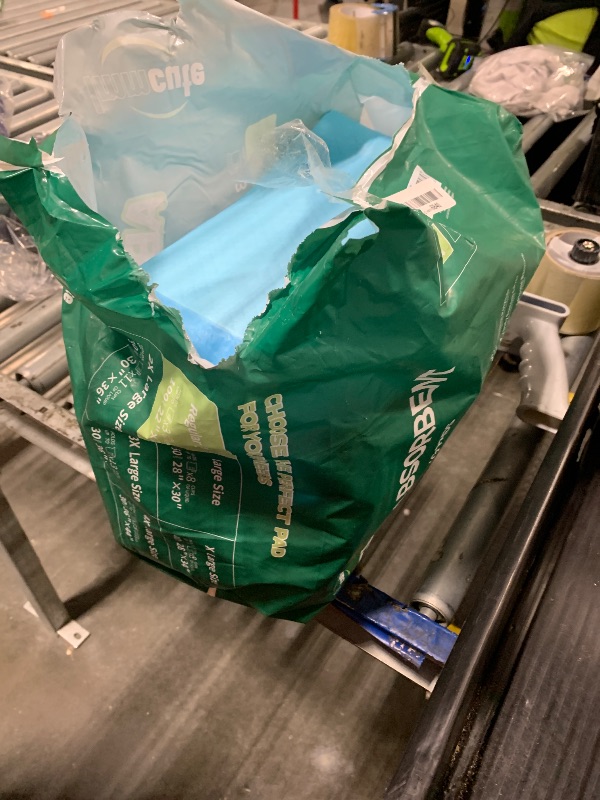 Photo 1 of ****open bag****IMMCUTE Puppy Pads 22"x23" 100 Count | 6-Layer Leak-Proof & Super Absorbent Dog Training Pads | Disposable Potty Pads for Puppies, Dogs, Cats & Rabbits | Blue & White