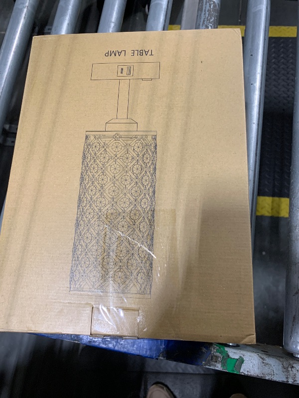 Photo 1 of ***only ONE pcs****Crystal Lamp Touch Control Set of 2, Sliver Crystal Table Lamps with USB C+A Ports & AC Outlet, 3-Way Dimmable Nightstand Touch Lamp, Modern Bedside Table Lamp for Bedroom(Bulbs Included)