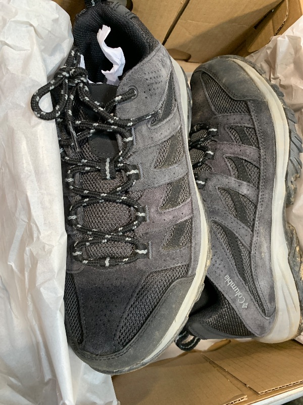 Photo 1 of *** dirty***Columbia Mens Crestwood, Shark Grey, 9