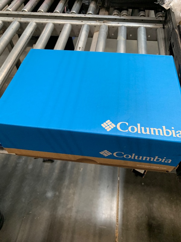 Photo 1 of *** dirty***Columbia Mens Crestwood, Shark Grey, 9