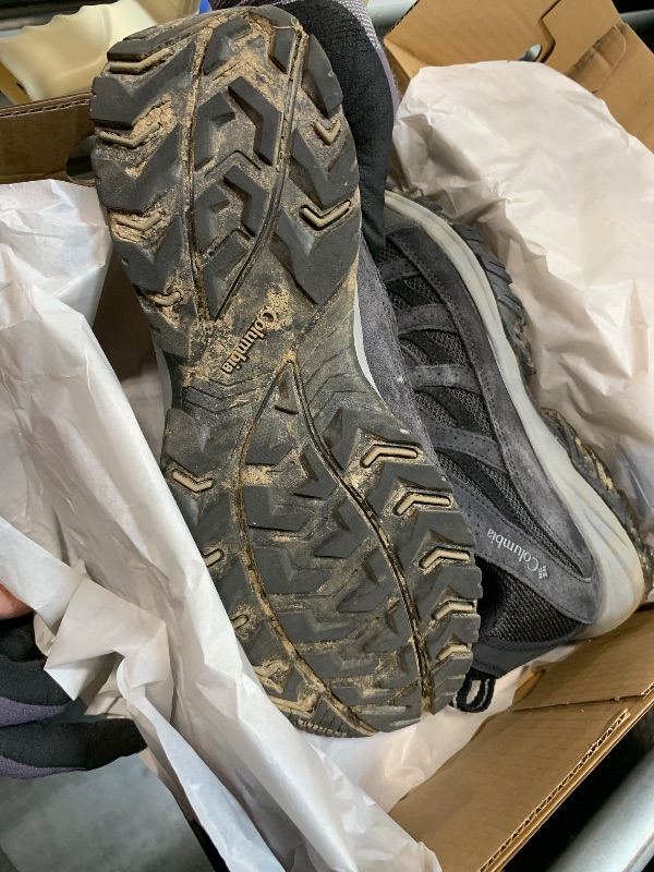 Photo 1 of *** dirty***Columbia Mens Crestwood, Shark Grey, 9