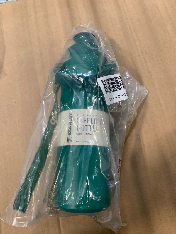 Photo 1 of * missing lid*Stanley IceFlow Fast Flow Water Bottle 24 oz | Angled Spout Lid | Lightweight and Leakproof for Travel and Sports | Insulated Stainless Steel | BPA-Free | Alpine