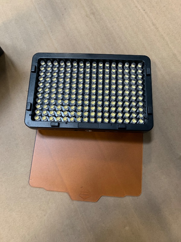 Photo 1 of Neewer on Camera Video Light Photo Dimmable 176 LED Panel with 1/4" Thread for Canon, Nikon, Sony and Other DSLR Cameras, 5600K (Battery Not Included)