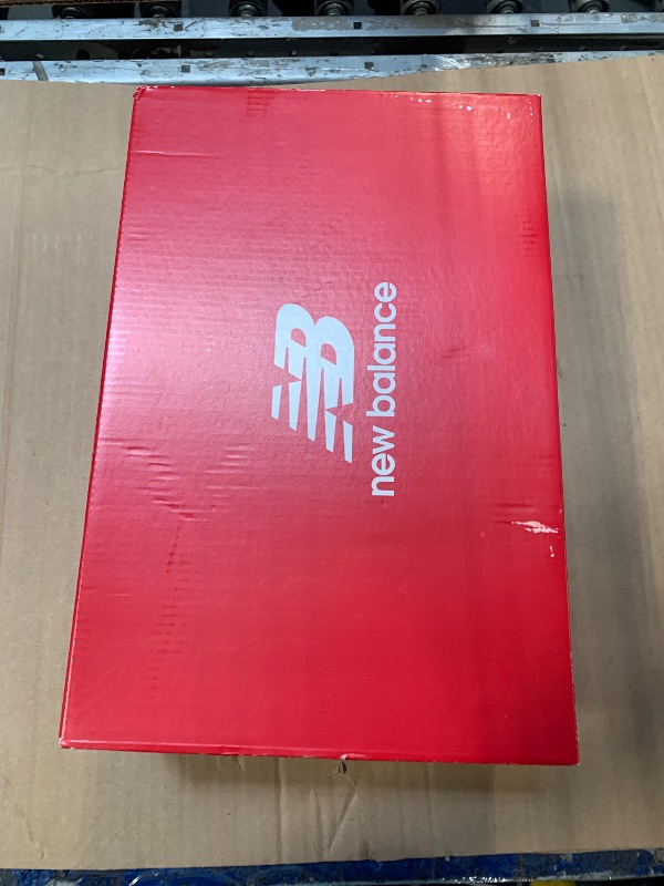 Photo 1 of ** A LITTLE DIRTHY** New Balance Men's FuelCell Trainer V2 Cross Trainer, Angora/Hot Mango/Nb Navy, 10 M