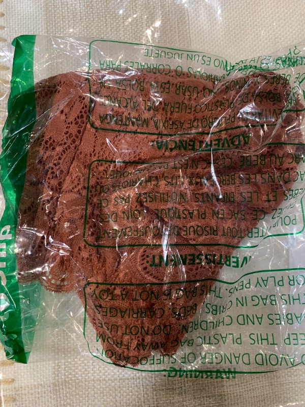 Photo 1 of ****only one***

Boao 3 Pieces Women's Floral Lace Tube Top Bandeau Strapless Bras Seamless Stretchy Chest Wrap(Large,Black,Dark Brown, Caramel)