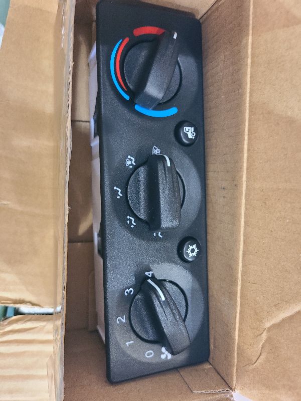 Photo 1 of Q21-6119 HV/AC Control Module 1.9M Control Cab, AC Heater Climate Control Module Replacement for Peterbilt Trucks 337 348 389, Temperature Control Panel Q216119