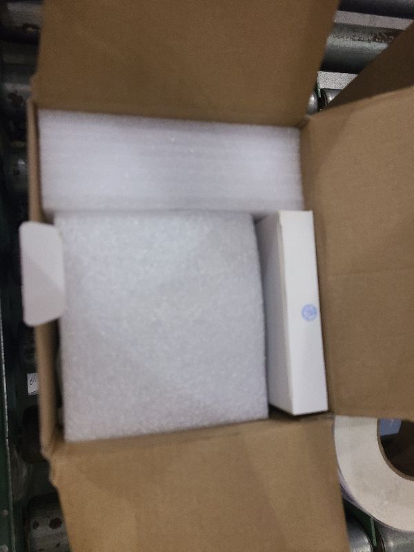 Photo 1 of ?Electric Focus?Magcubic Mini Projector 4K Support, Smart Projector with WiFi 6 and Bluetooth 5.4, 5W Soundbase Speaker, 180° Rotation, Portable Proyector for Home Theater HY300 Ultra (Grey)