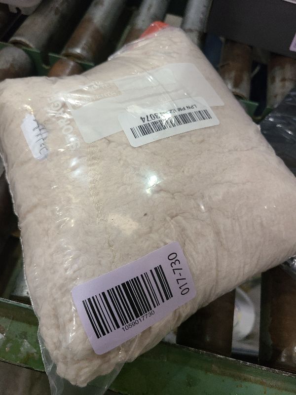 Photo 1 of 1 Pack  Calming Blankets Fluffy Premium Fleece Pet Blanket Soft Sherpa Throw for Dog Puppy Cat Beige Small (23" x16'')