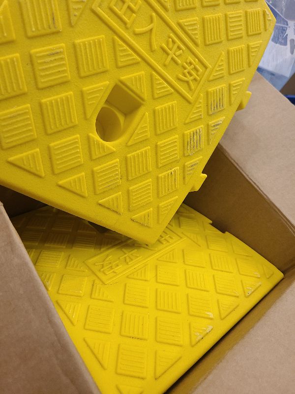 Photo 1 of 2Pack Curb Ramp, Portable Lightweight Heavy Duty Plastic Driveway Curb Ramps for Low Cars,Motorcycle Ramp,Curb Ramps (5.12 inch High)