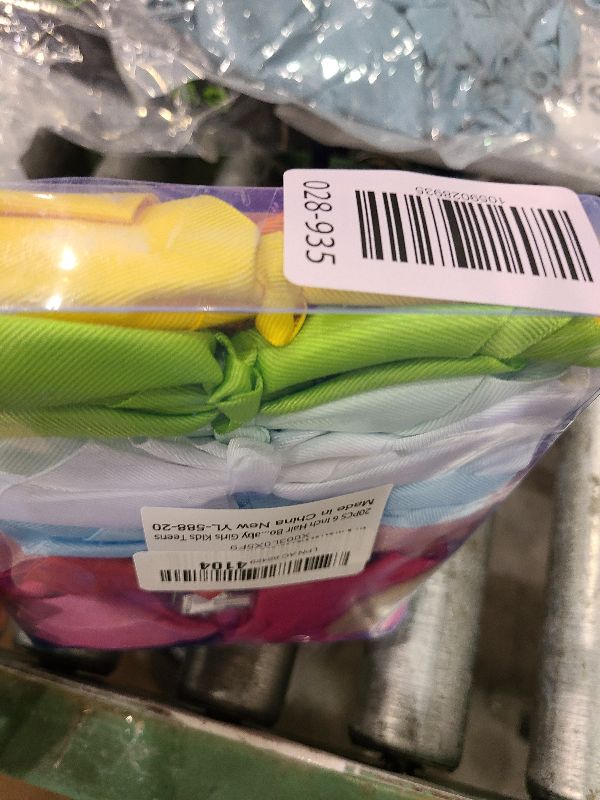 Photo 1 of 20PCS Big 6 Inch Hair Bows for Girls Grosgrain Ribbon Toddler Hair Accessories with Alligator Clips for Toddlers Baby Girls Kids Teens